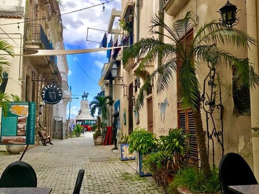 Barbershop alley, Tour "The Santo Angel, neighborhood Inside"