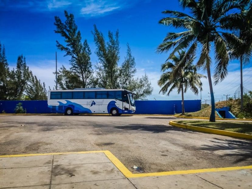 “VIAZUL CUBA: SANTIAGO DE CUBA / BAYAMO / HOLGUÍN AIRPORT / HOLGUÍN / CAMAGÜEY / CIEGO DE ÁVILA / HAVANA AIRPORT / HAVANA“ Collective Transfer Services