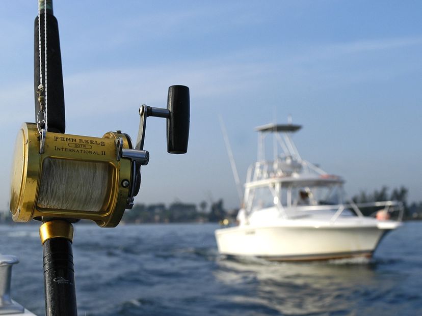 “SPORT FISHING BY POSITION” Tour (HALF DAY), Guardalavaca beach, Holguín, Cuba.