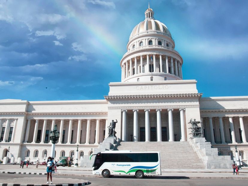 “CONECTANDO CUBA: VARADERO / HAVANA“ (CC3 - B) Collective Transfer Services