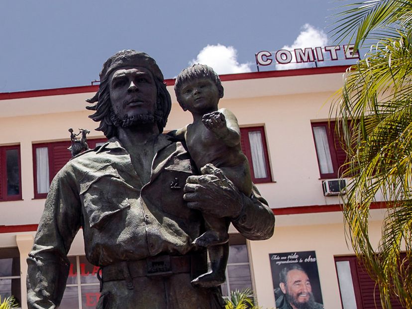 Ernesto Che Guevara monument, Santa Clara. “Ride to Santa Clara in Old Fashion American Classic Cars” Tour