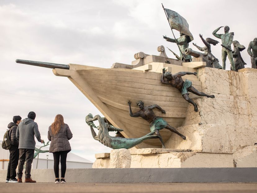 "HALF DAY CITY TOUR OF PUNTA ARENAS" Tour, Punta Arenas, Chile. 