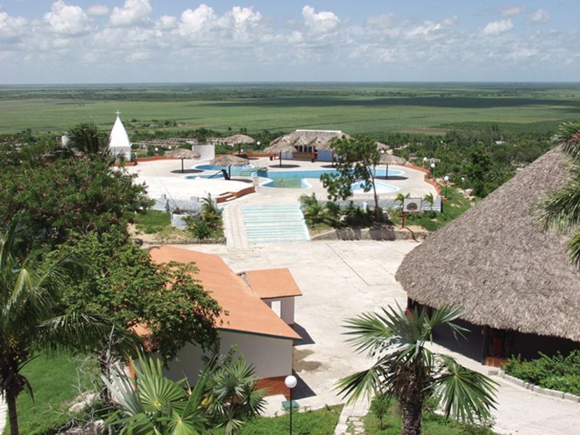 Camping & pool panoramic view
