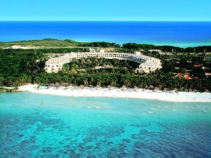 Panoramic aereal hotel & beach view