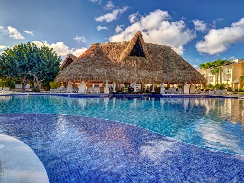 BUBBLES* (bars at adjacent Royalton Splash Punta Cana, An Autograph Collection All-Inclusive Resort & Casino)