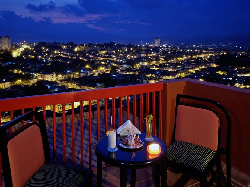 BELLO BAR