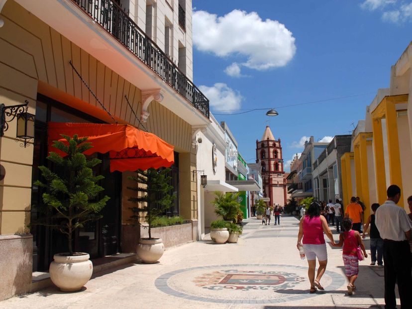 Hotel and Camagüey boulevar panoramic view