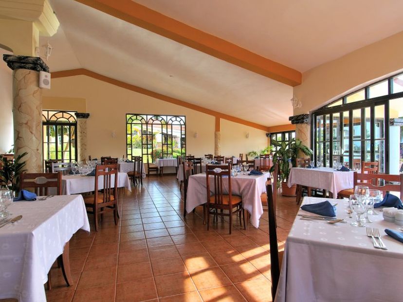 El Zaguán (Villa section)