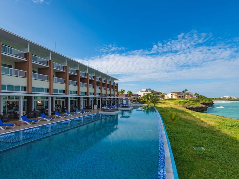 Hotel PLAYA VISTA AZUL RESORT & SUITE