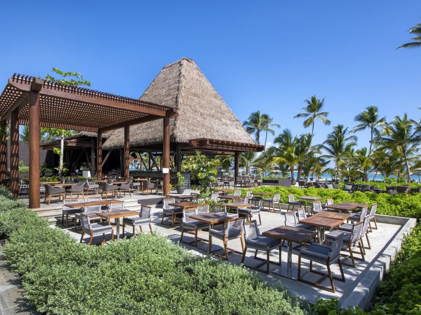 UNIQUE BEACH CLUB (Exclusively UNIQUE customers)