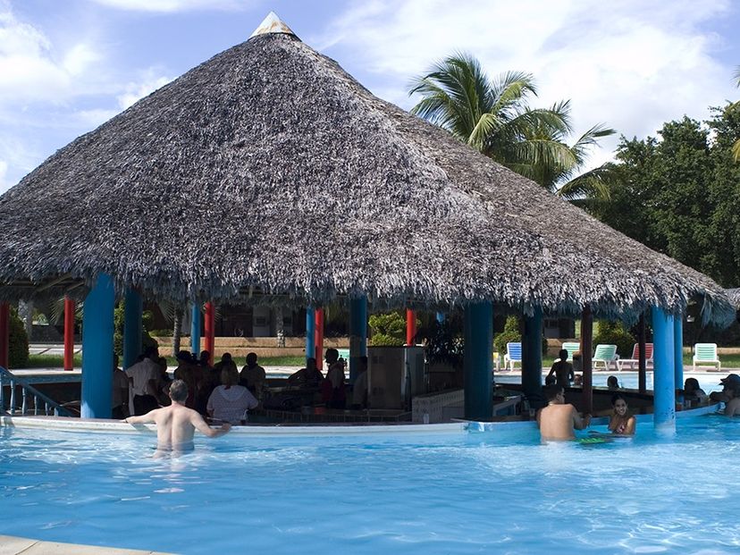 (Los Corales hotel section)