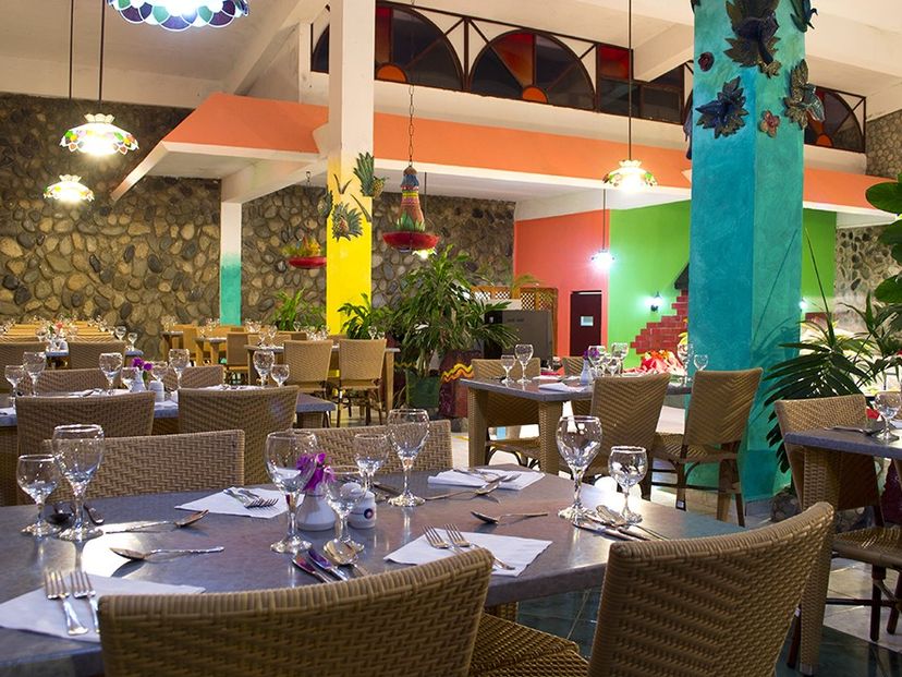 (Los Corales hotel section)