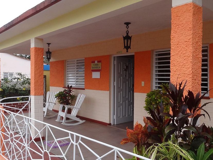 Casa Daniela, RAFAEL TREJO, No. 161