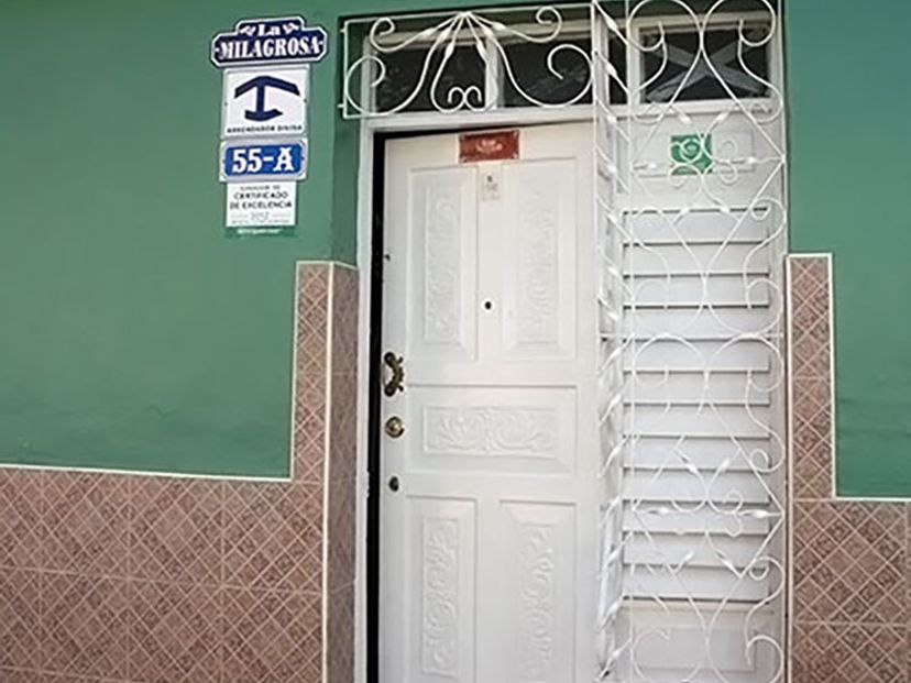House´s entrace view