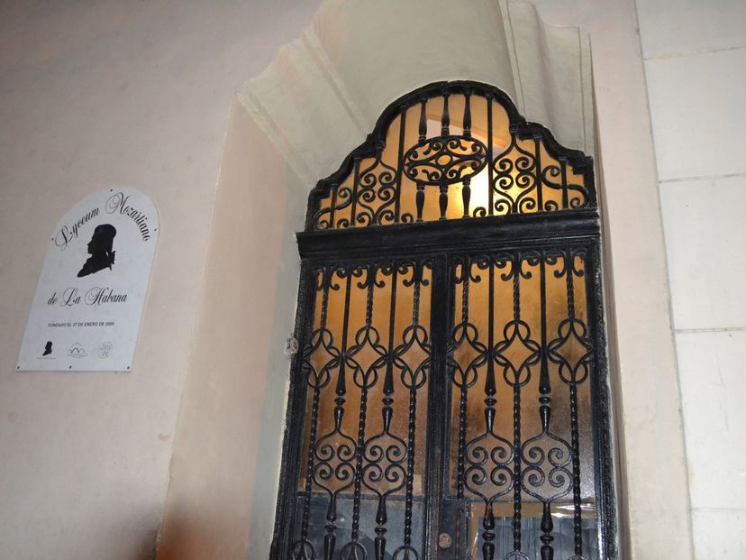 House's entrance view